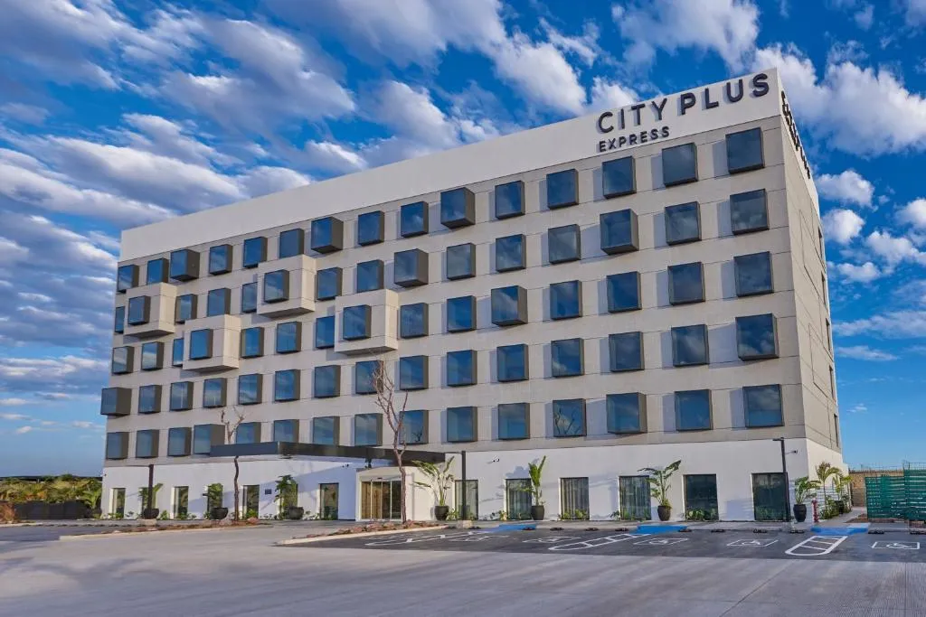City Express Plus by Marriott Mazatlan, hotel in Mazatlán