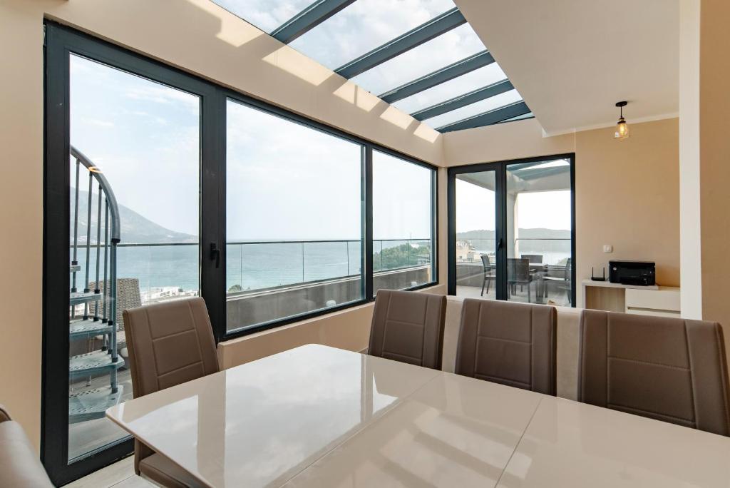 Budva Gate Penthouse - 2