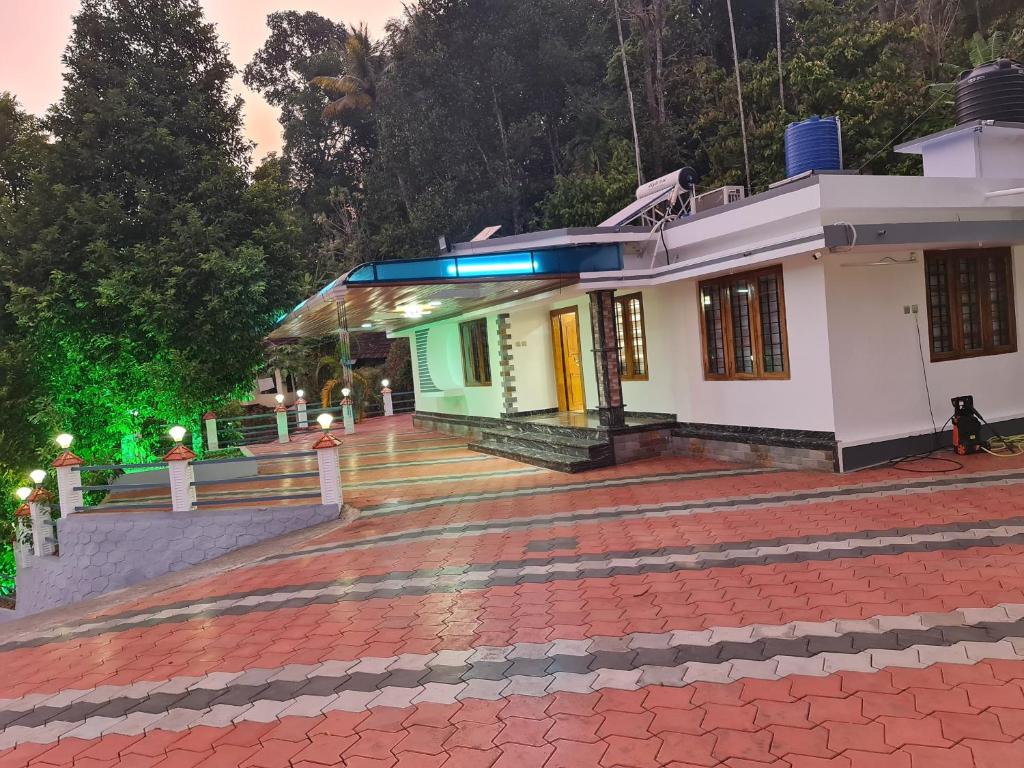 OYO Home Hill Top Homestay — Hotel in Munnar
