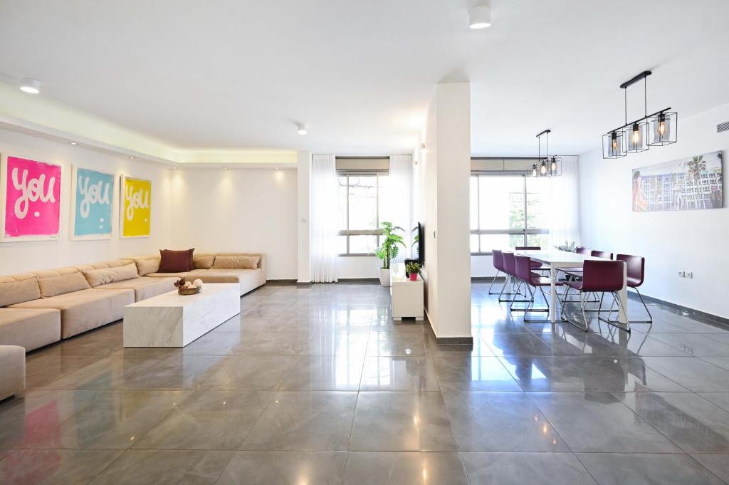 The pop'art by HolyGuest, Tel Aviv