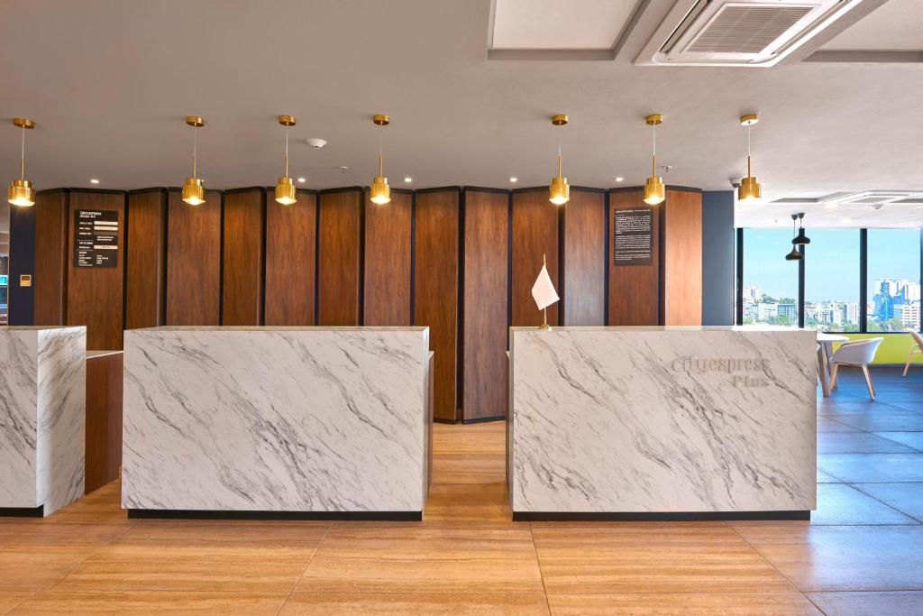 シウダー エクスプレス プラス バイ マリオット シウダー デ メヒコ インテルロマス (City Express Plus by Marriott Ciudad de Mexico Interlomas) フロント・ロビー