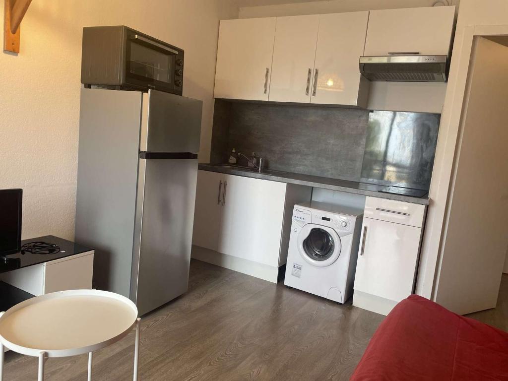 Juan les Pins: Appartement 2 pièces avec piscine proche plage - FR-1-252-194 - 2