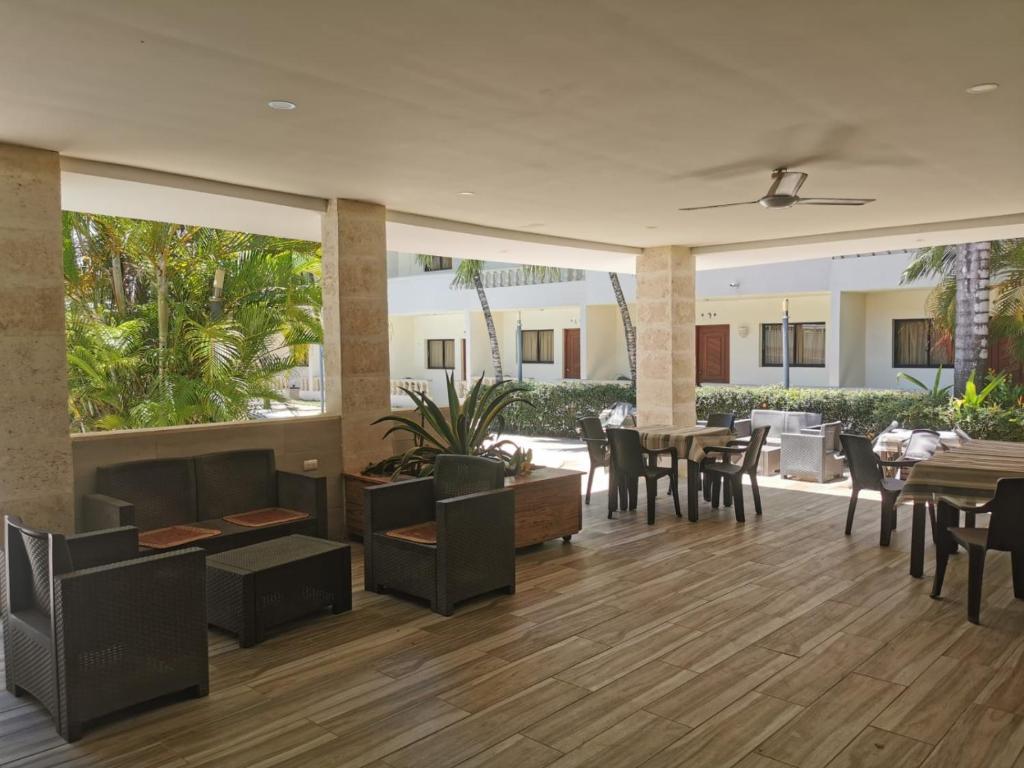 Exterior view, Hotel Cambri in Nagua