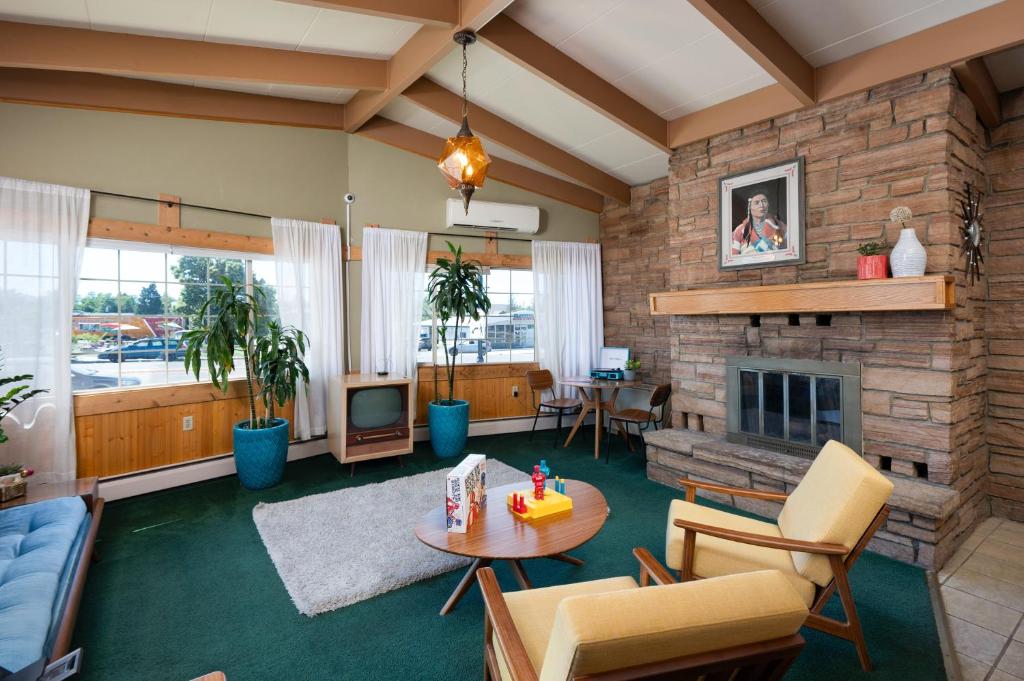 Sapphire Motel Midtown Bozeman photo