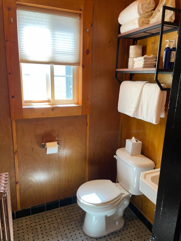 Anchor Inn Resort photo