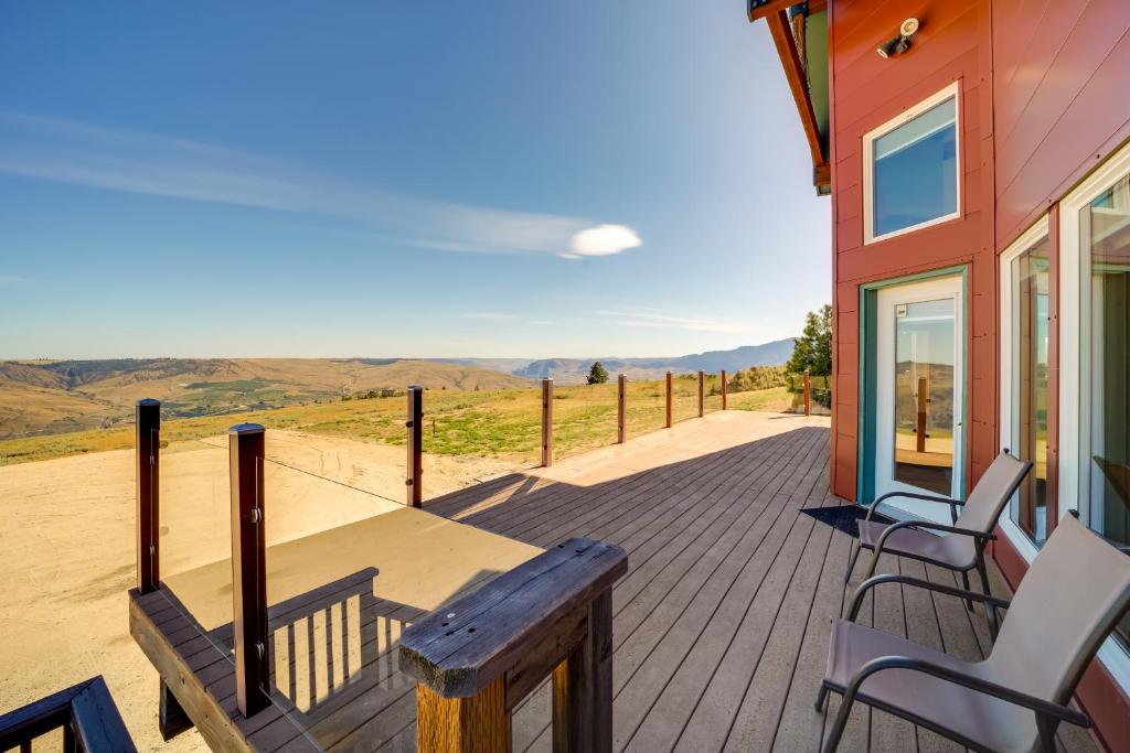 Washington Mountain Getaway with Game Room, Sauna