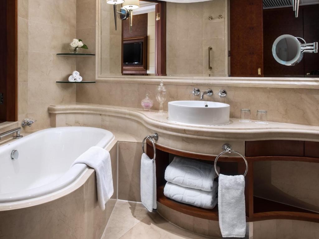 Hong Kong The Langham Hong Kong Hotel Additional