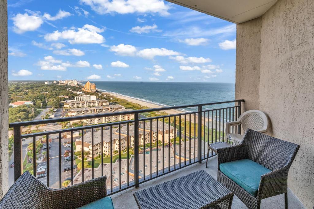 Hosteeva Oceanview Amazing Condo with Private Balcony photo
