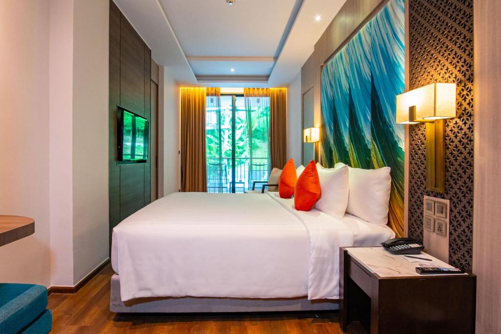SKYVIEW Resort Phuket Patong Beach photo