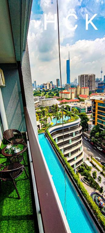 Luxury Balcony View at Trion KL by HCK, Kuala Lumpur