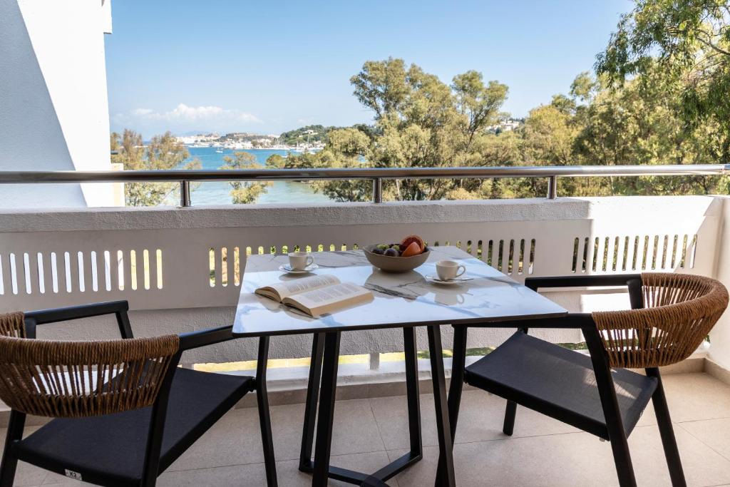 Kerkyra Blue Hotel & Spa by Louis Hotels 전경