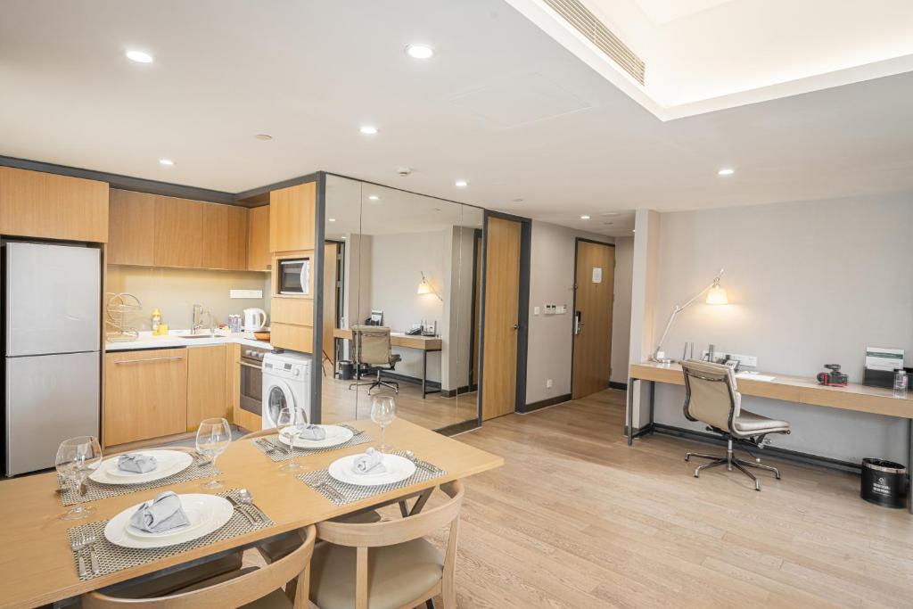 메트로폴로 신청 호텔, 더 번드 상하이 호텔 상세 정보