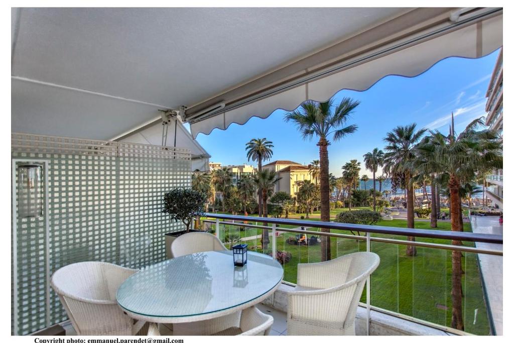 REF 761 - Cannes Croisette - Sea view apartment for rent, Cannes