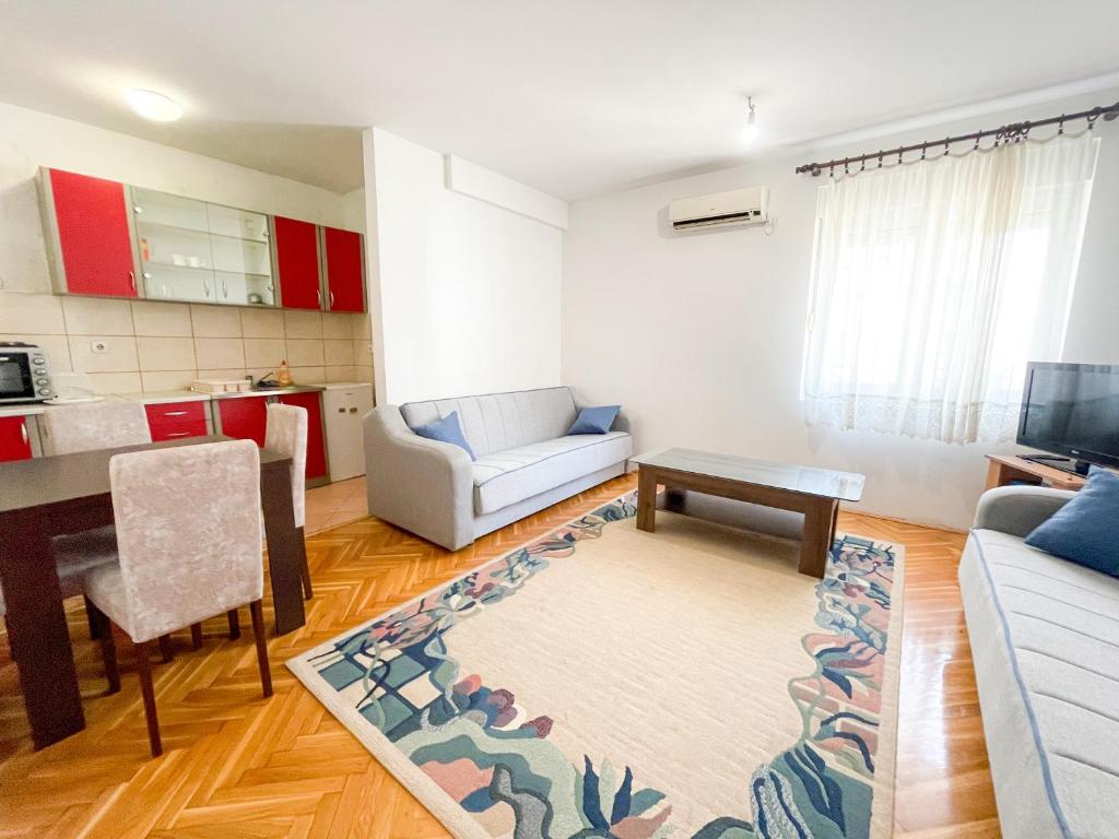 Lovely condo in urban area - 1