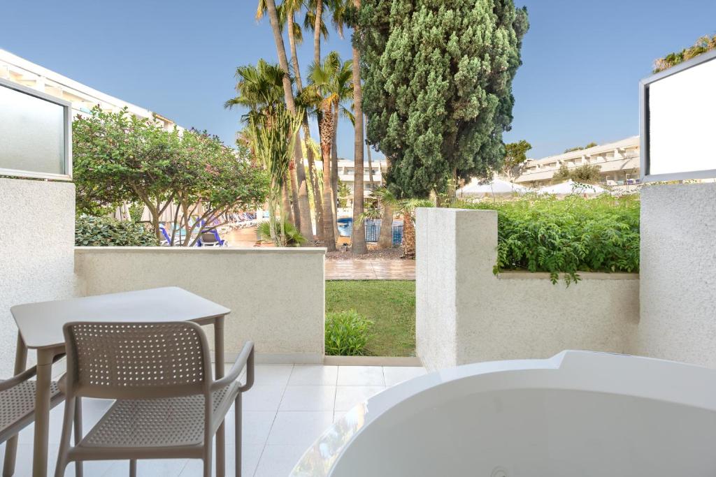 FERGUS Club Palmanova Park — Hotel rooms in Palma Nova, Balearic Islands