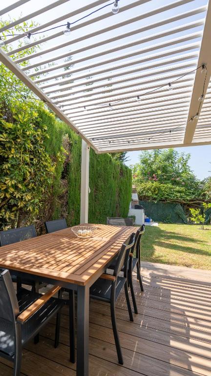Marbella golden mile townhouse with garden, bbq and walking distance to beach and old town - 5