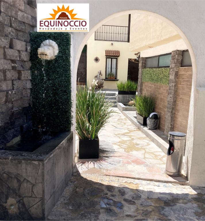 Posada Equinoccio, Bernal