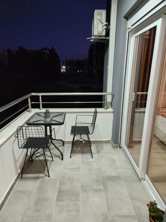 Apartment minutes away from the beach - 3