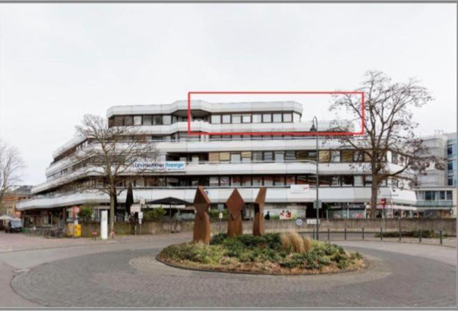 Appartement mit 2 Schlafzimmern-für 3 Personen -Zentral gelegen in Leverkusen Wiesdorf - Friedrich Ebert Platz 5a , 4te Etage mit Aufzug- 2 Balkone -