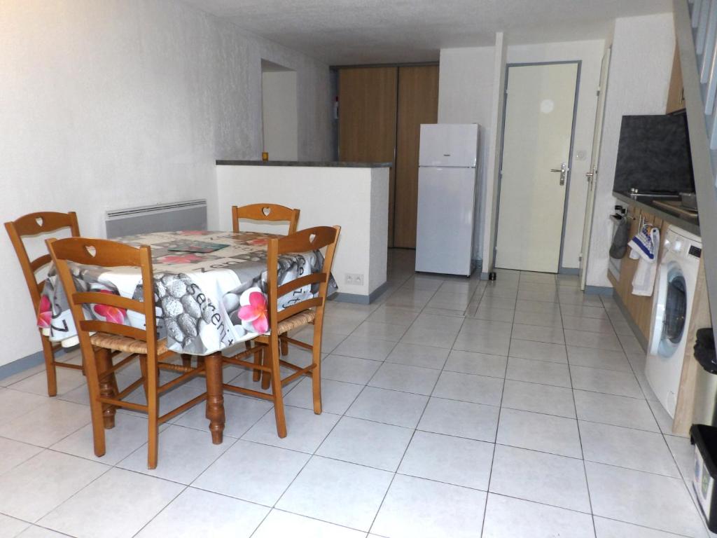 Les logis de Magali Les Acacias, maison, clim, parking - 3