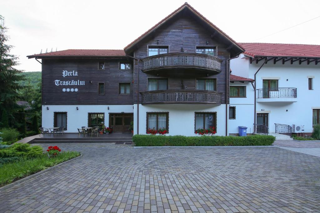 Complex Turistic Perla Trascaului — Hotel in Rimetea