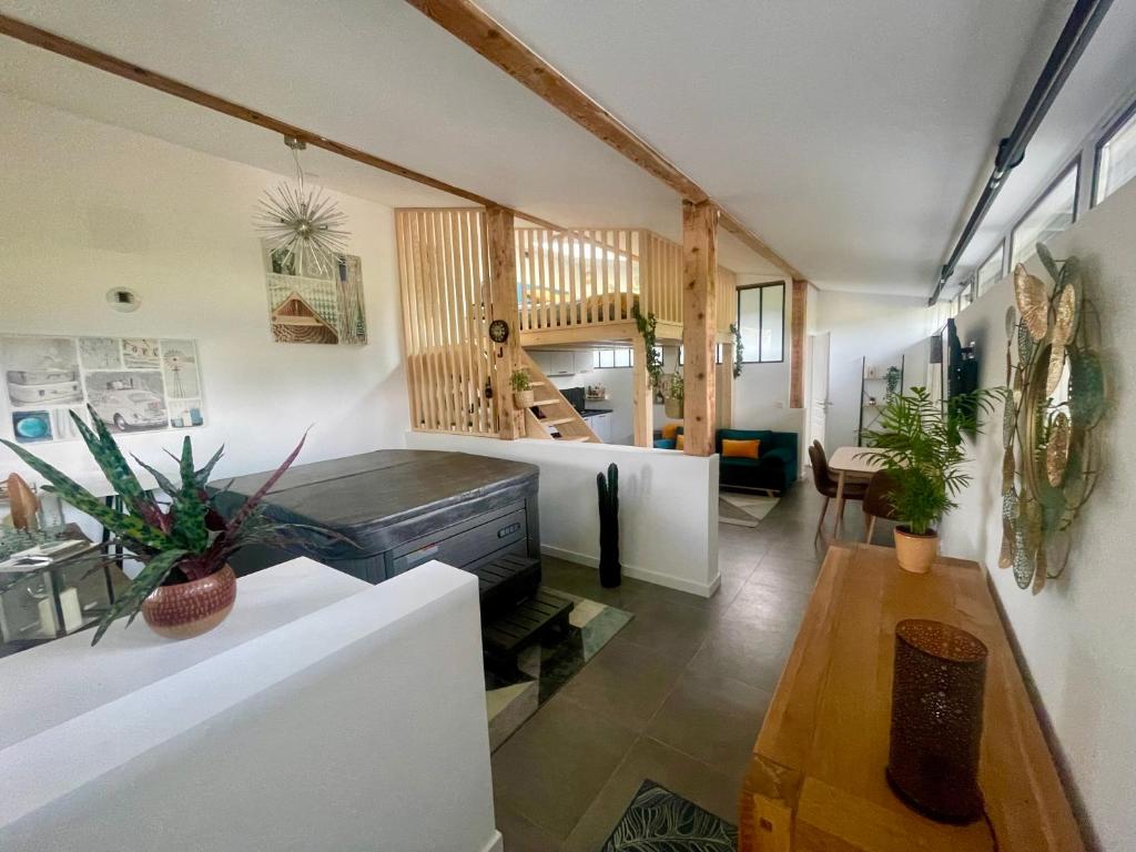 Loft avec jacuzzi et terrasse privés - 3