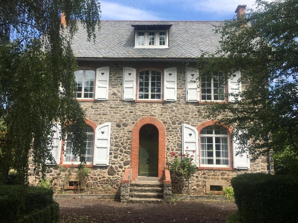 Gîte Saint-Martin-Valmeroux, 4 pièces, 6 personnes - FR-1-742-435
