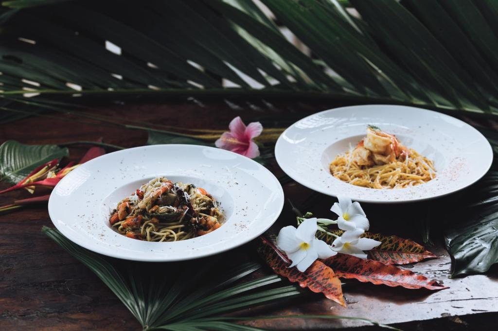 อาหารและเครื่องดื่ม