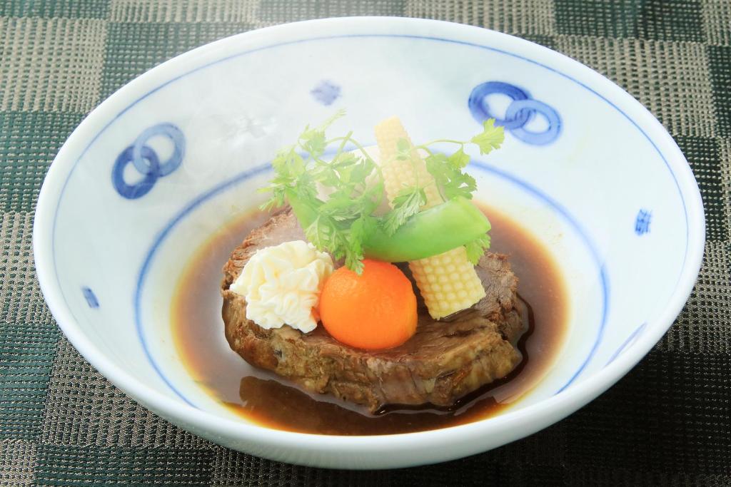 อาหารและเครื่องดื่ม