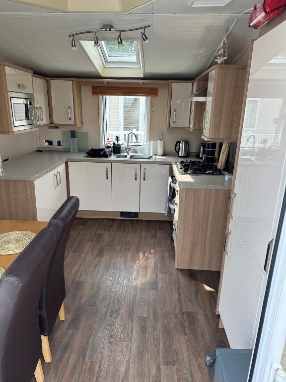 Sea Breeze Cabin photo 8