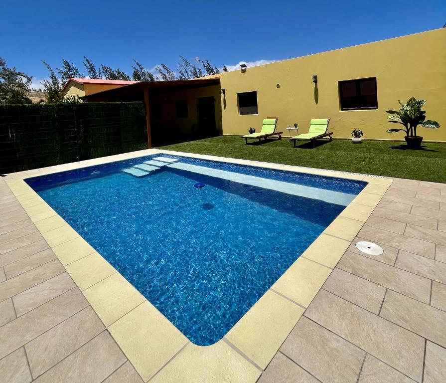 Rosa de los james, Cardón