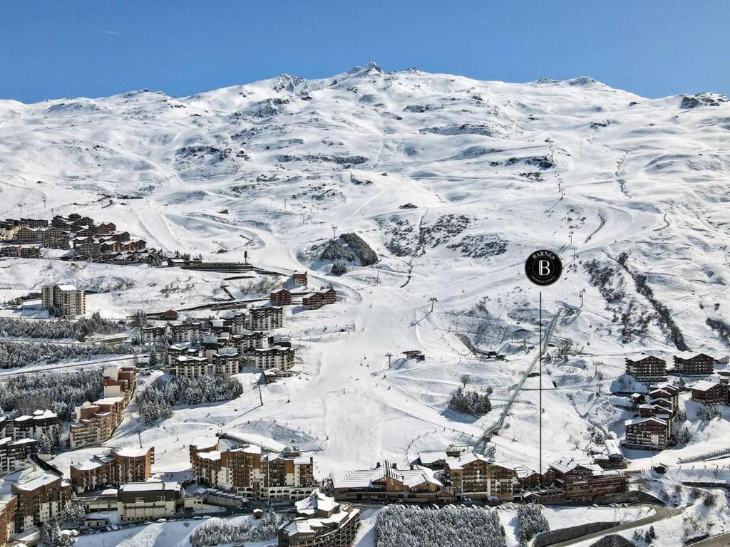 Chalet familial rénové avec jacuzzi, accès piste, ski room - FR-1-613B-42 - 3