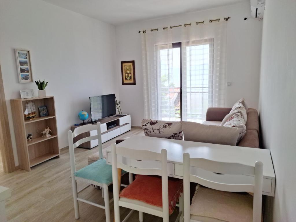 Bonaca Apartments - 1