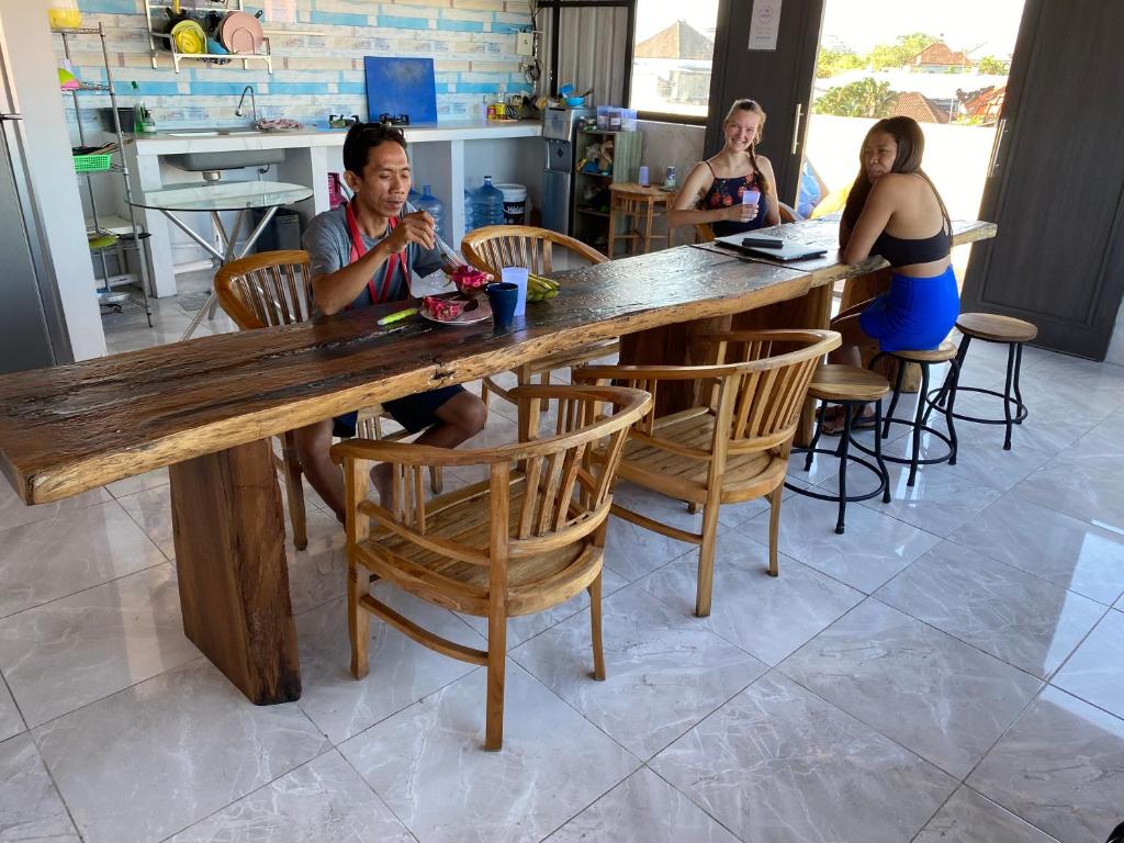 Amigos Guesthouse & Hostel