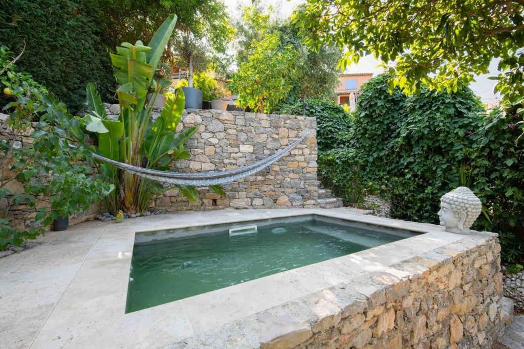Golfe de St Tropez 3 pièces jardin piscine privée - 3