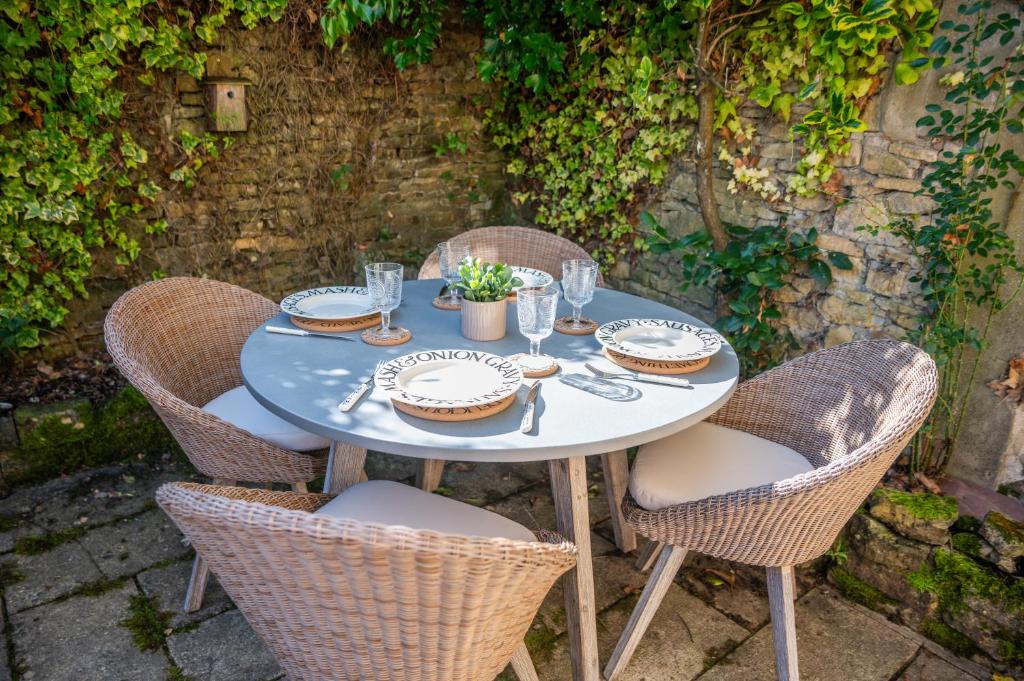 2 Candlemas Cottage, Bourton-on-the-Water photo 4