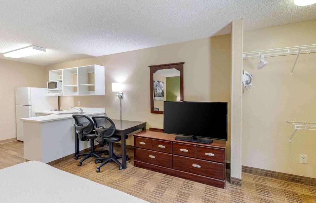 Extended Stay America Suites - Los Angeles - Arcadia photo