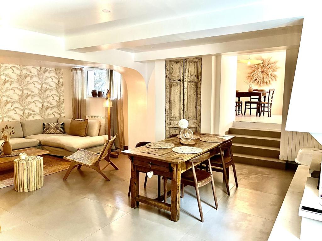 Maison en pierre avec piscine, 6 couchages, située au cœur de Mallemort, Provence. - FR-1-658-25 - 4