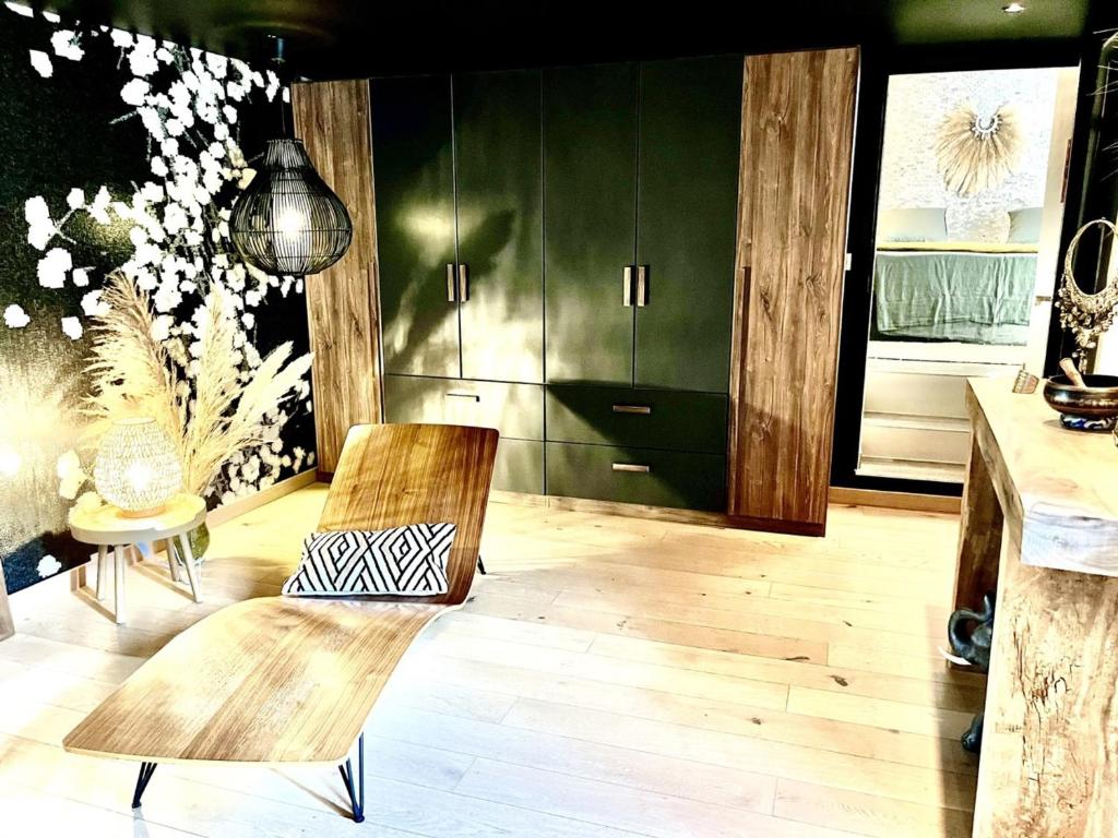 Maison en pierre avec piscine, 6 couchages, située au cœur de Mallemort, Provence. - FR-1-658-25 - 5