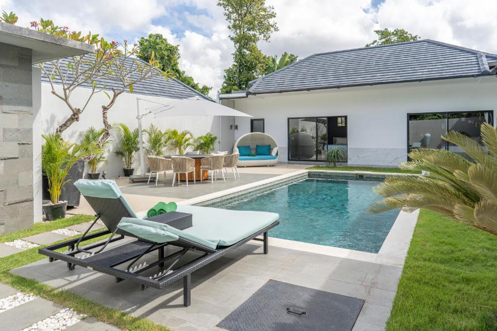 LOTUS - Bali Invest Club, Kerobokan