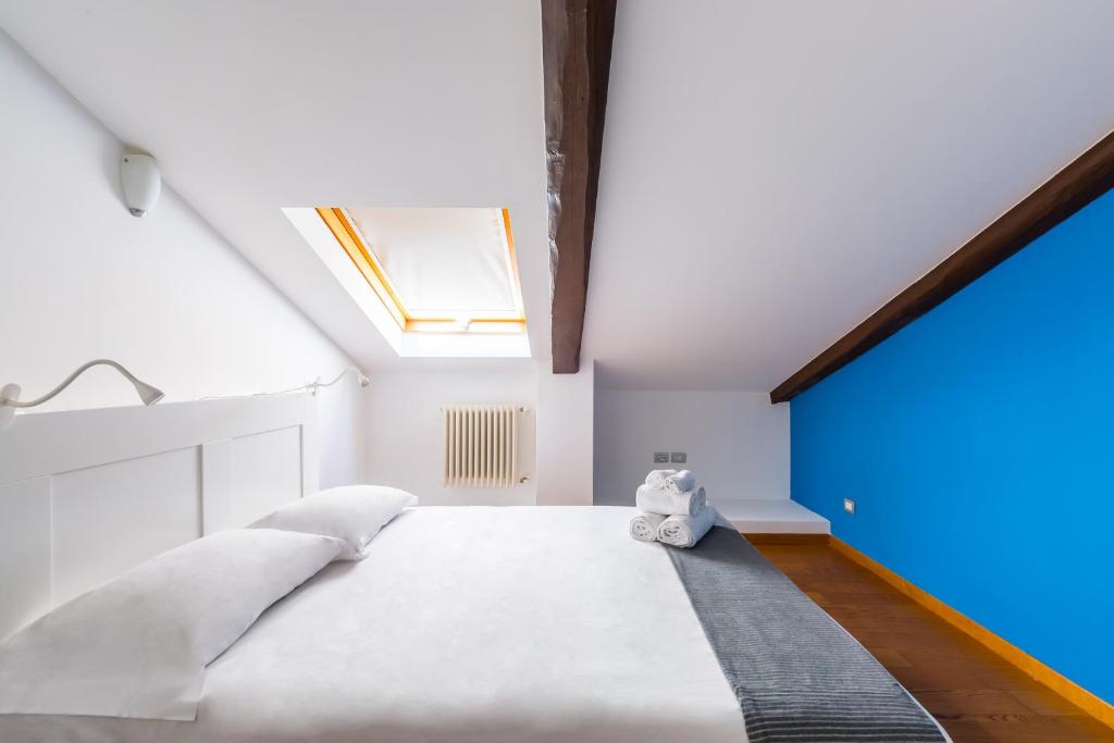 Attico al Duomo by Napoliapartments - 5