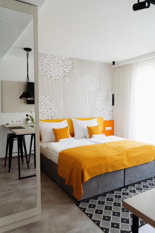 RIVA Szeged, Segedín