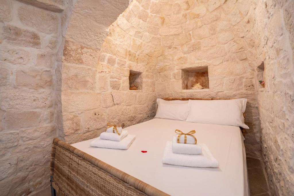 GuestHost - Trulli Luna - 3