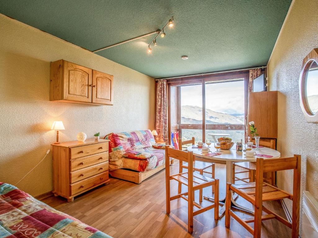 Apartment Soyouz Vanguard-65 by Interhome - 3