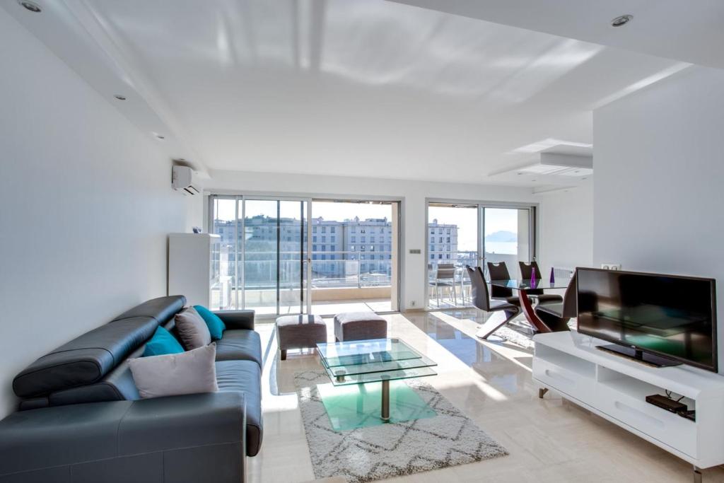 Appartement Alexandre lumineux avec superbe vue mer, Cannes