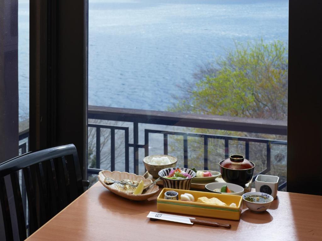 อาหารและเครื่องดื่ม