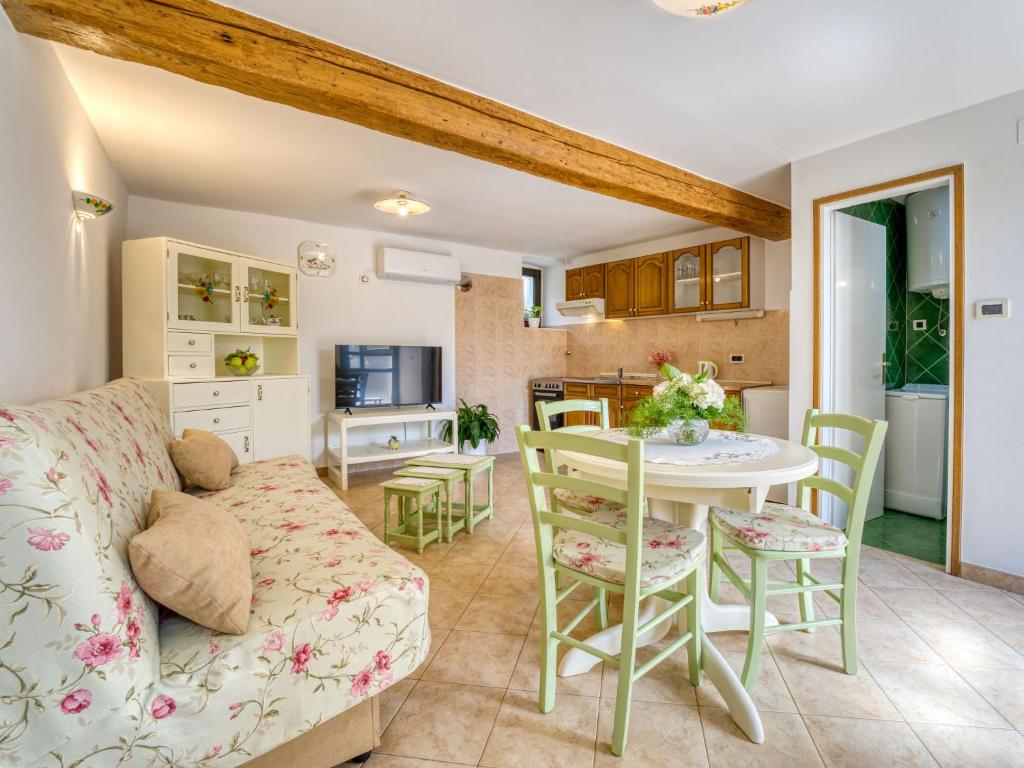 Apartment V by Interhome, Matulji