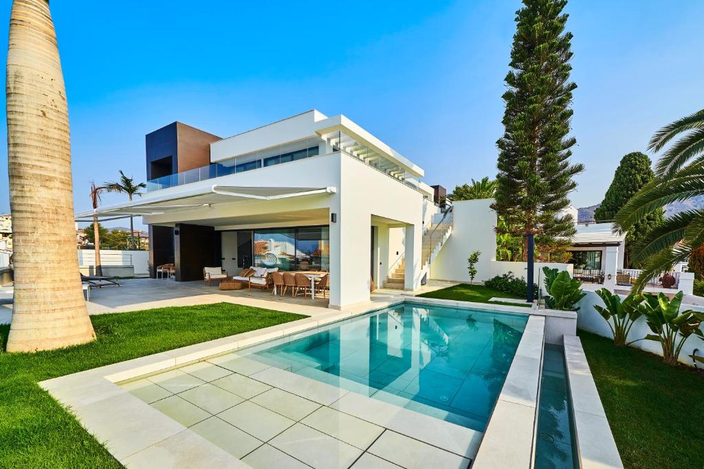 Sea Gardens Villa - 1