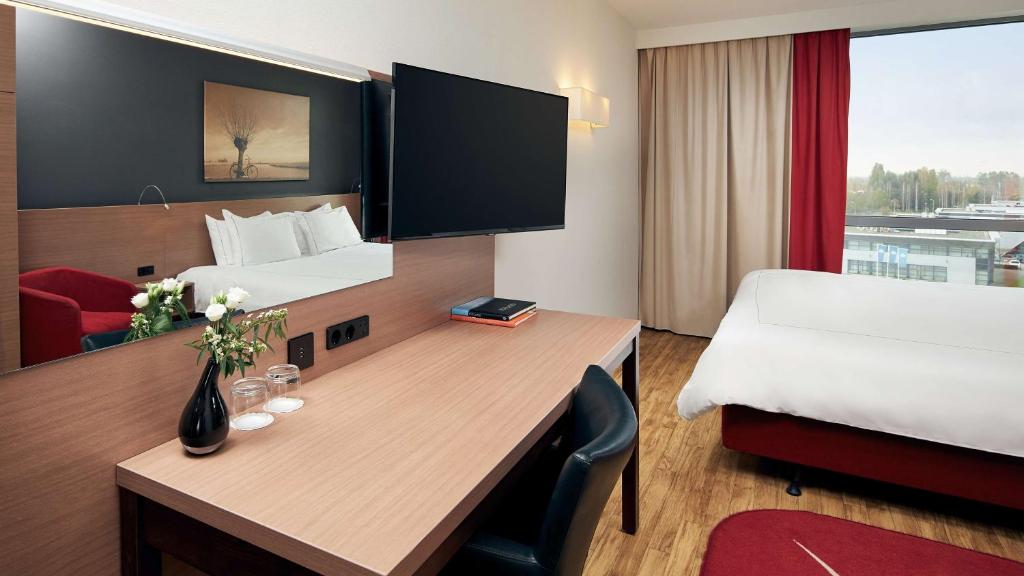 Park Plaza Amsterdam Airport Hotel Booking.com www.agoda.com