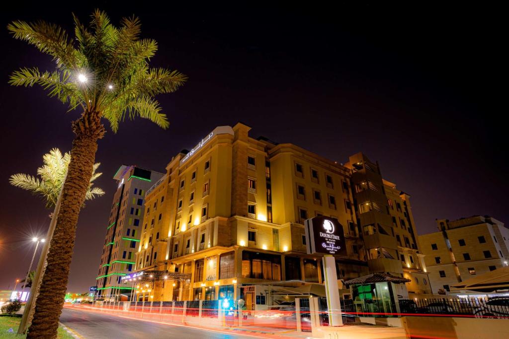 DoubleTree by Hilton Hotel Dhahran photo